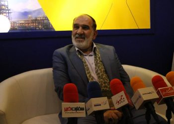 اشتغال زایی و کار خاکریز اول برای مبارزه با استکباران جهانی است